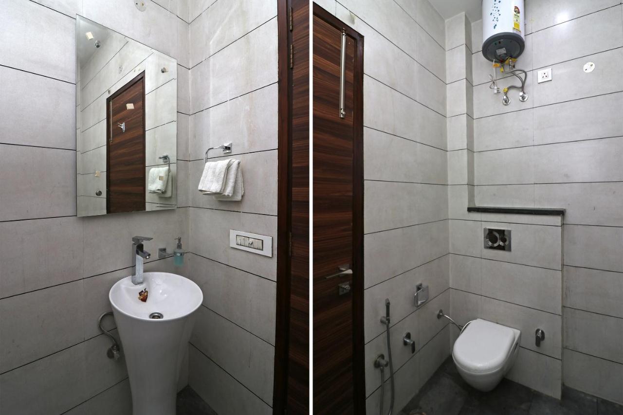 Oyo 38799 Savoy Guest House Panipat Ngoại thất bức ảnh